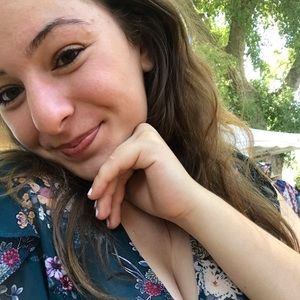 Meet your Posher, Sheila